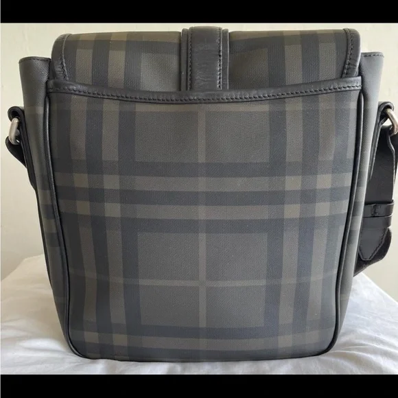 Burberry Crossbody Bag - Picture 3 of 12
